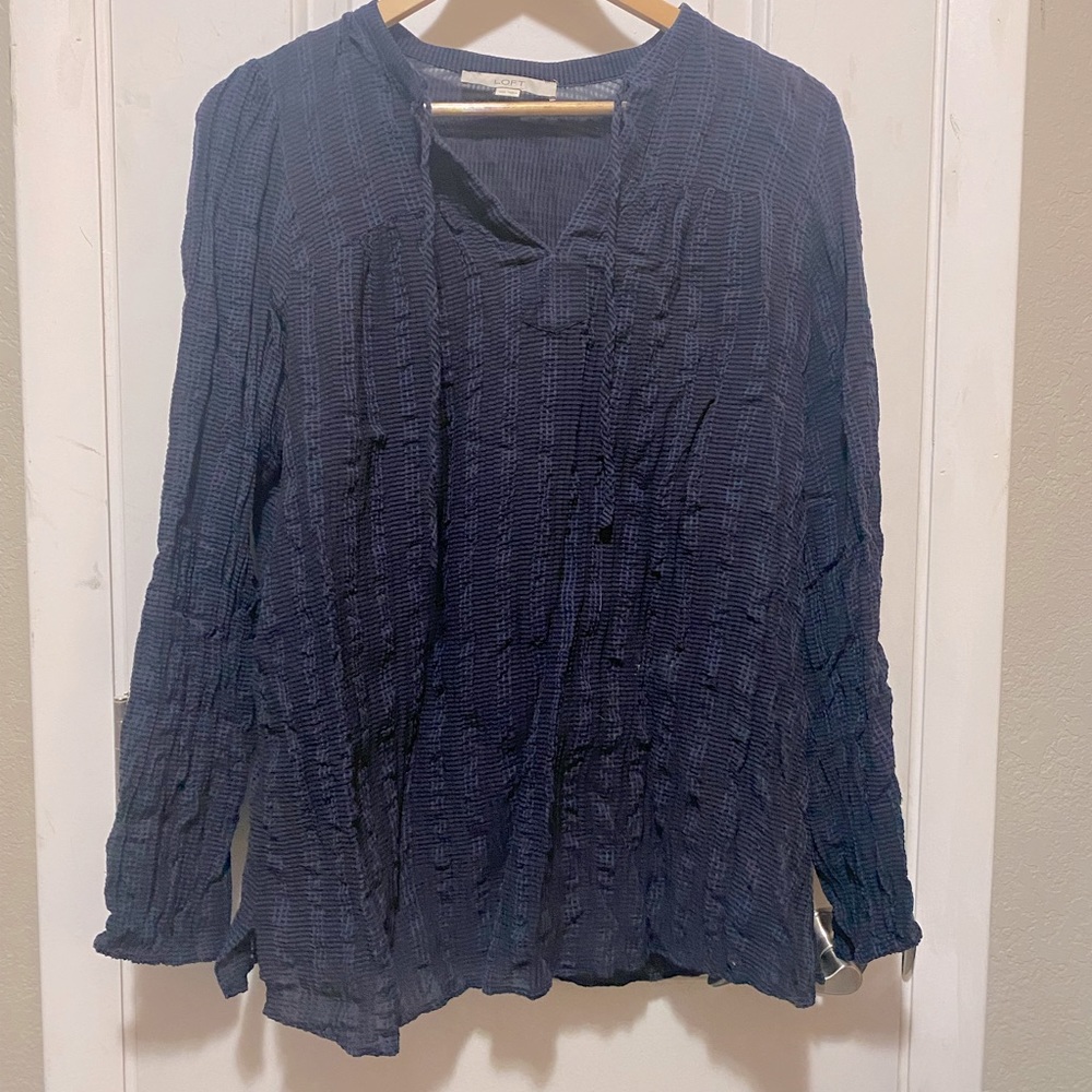 Super comfy Ann Taylor Loft linen maternity shirt